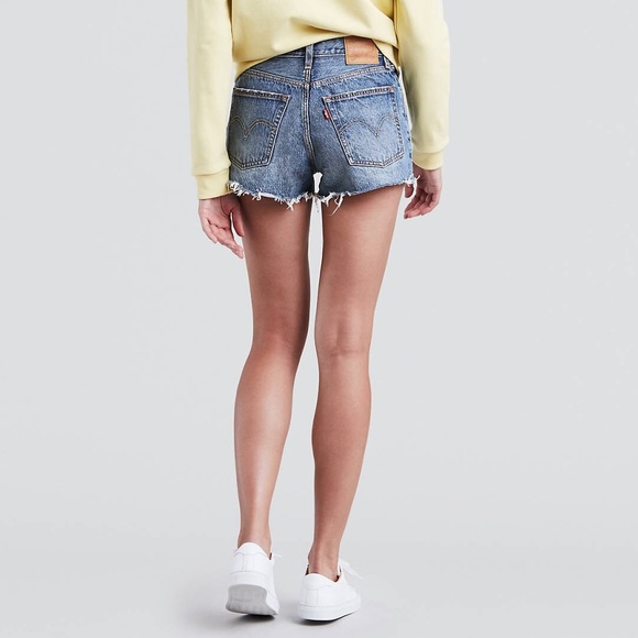 LEVI’S Distressed 501 Shorts - Picture 3 of 7